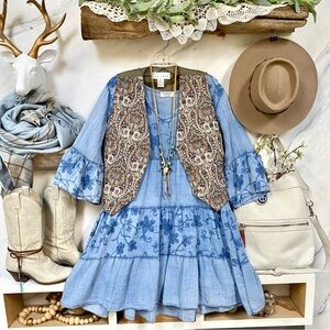 Sweet southwestern paisley boho vest w equestrian country vibe